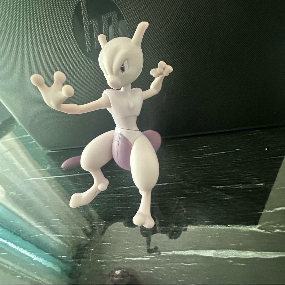 Official Pokemon Mewtwo Large
Articulated WCT Nintendo Figure Toy
2018
